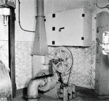 Ligne Maginot - HACKENBERG - A19 - (Ouvrage d'artillerie) - Bloc 10 - Tourelle de mortiers de 81 mm
Ventilateur de la tourelle