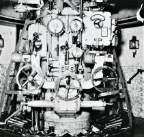 Ligne Maginot - HACKENBERG - A19 - (Ouvrage d'artillerie) - Bloc 10 - la tourelle de mortiers de 81 mm
Vue de l'étage inférieur; la tourelle est  éclipsée (position basse)
