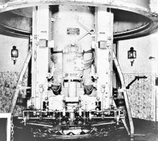 Ligne Maginot - HACKENBERG - A19 - (Ouvrage d'artillerie) - Bloc 10 - la tourelle de mortiers de 81 mm
Vue de l'étage intermédiaire avec les norias d’alimentation en munitions , la tourelle est éclipsée (position basse)

