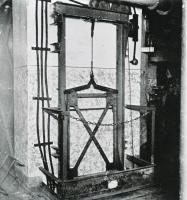 Ligne Maginot - HACKENBERG - A19 - (Ouvrage d'artillerie) - Monte-charge pour les munitions entre les étages de la tourelle