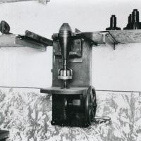 Ligne Maginot - HACKENBERG - A19 - (Ouvrage d'artillerie) - Magasin à munitions 
Système permettant l'assemblage des fusées à ailettes sur les projectiles de mortier