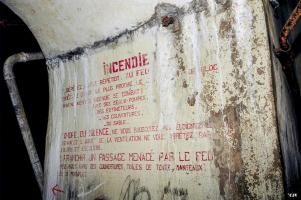 Ligne Maginot - BILLIG - A18 - (Ouvrage d'artillerie) - Bloc 3
Consignes d'incendie peintes sur le mur