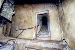 Ligne Maginot - BILLIG - A18 - (Ouvrage d'artillerie) - Entrée des câbles
Escalier menant à la galerie d'entrée des cables