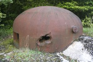Ligne Maginot - BILLIG - A18 - (Ouvrage d'artillerie) - Bloc 4
Cloche GFM avec ses impacts