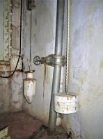 Ligne Maginot - LAVOIR - (Ouvrage d'artillerie) - Bloc 1
Canon-mortier de 75 mle 31
A droite le contrepoids d'équilibrage de la pièce, à gauche celui du volet d'embrasure