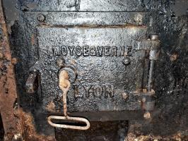 Ligne Maginot - LAVOIR - (Ouvrage d'artillerie) - La cuisine
Trappe de foyer du percolateur Moyse & verne