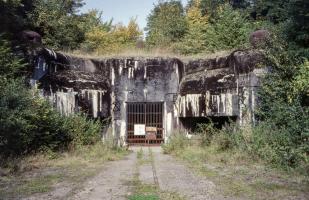 Ligne Maginot - KOBENBUSCH  - A13 - (Ouvrage d'artillerie) - Entrée des munitions en 1982

