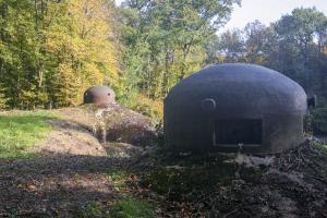 Ligne Maginot - KOBENBUSCH  - A13 - (Ouvrage d'artillerie) - Entrée des munitions
Les deux cloches GFM
