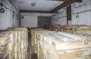 Ligne Maginot - KOBENBUSCH  - A13 - (Ouvrage d'artillerie) - Entrée munitions
De nombreuses caisses contenant divers carottages.