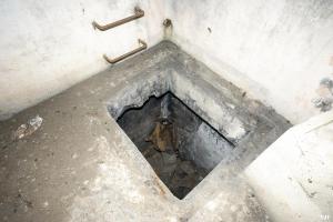 Ligne Maginot - B483 - CALVAIRE SAINT DRUON - (Blockhaus pour canon) - Passage vers le sous-sol