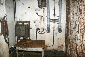 Ligne Maginot - GALGENBERG - A15 - (Ouvrage d'artillerie) - Bloc 3 
Etage supérieur.
Tubes acoustiques et téléphones.