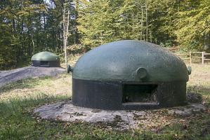 Ligne Maginot - GALGENBERG - A15 - (Ouvrage d'artillerie) - Entrée munitions
Les deux cloches GFM