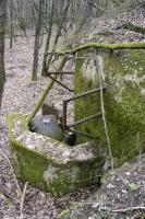 Ligne Maginot - GALGENBERG - A15 - (Ouvrage d'artillerie) - Bloc 2
Vue de dessus de la niche du projecteur ainsi que des supports d'antenne