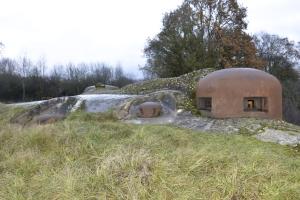 Ligne Maginot - GALGENBERG - A15 - (Ouvrage d'artillerie) - Bloc 5
Cloche GFM type A et champignon de prise d'air