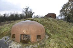 Ligne Maginot - GALGENBERG - A15 - (Ouvrage d'artillerie) - Bloc 5
Cloche JM 1930, au fond la GFM type A et un champignon de prise d'air