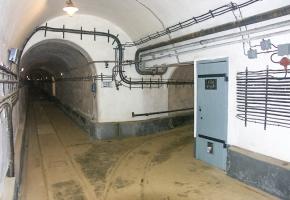 Ligne Maginot - GALGENBERG - A15 - (Ouvrage d'artillerie) - Intersection entre la galerie principale, la galerie  menant vers l'usine électrique et l'entrée homme et celle menant vers les blocs 5 et 6  et le PC d'ouvrage.
A cet endroit est installé le bureau du vaguemestre.