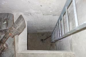 Ligne Maginot - COL DES BANQUETTES (EO7) - (Abri actif) - Bloc 1
Entrée - Accès au local radio dans la chambre de tir
