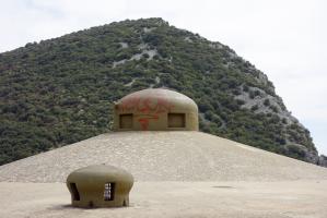 Ligne Maginot - COL DES BANQUETTES (EO7) - (Abri actif) - Bloc 3
Cloche GFM et cloche de prise d'air