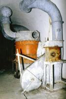 Ligne Maginot - COL DES BANQUETTES (EO7) - (Abri actif) - Le système en mode 'Pédalier'.
Les manivelles sont normalement remplacées par un pédalier et une selle est mise en place sur le support prévu à cet effet