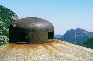 Ligne Maginot - COL DES BANQUETTES (EO7) - (Abri actif) - Le bloc 3
Cloche GFM
Vue sur Saint Agnés