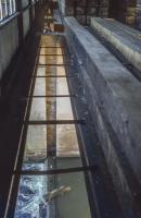 Ligne Maginot - SARRALBE (BARRAGE DE) - (Inondation défensive) - La fente dans le sol d’où on voit les rainures dans le béton destinées à recevoir les poutres de barrage