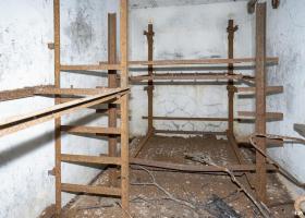 Ligne Maginot - BOIS DE FERANGE - X27 - (Abri) - Entrée Est
Corps de garde