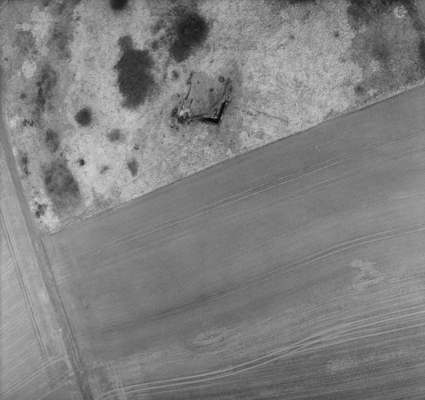 Ligne Maginot - BURE - C33 - (Casemate d'infanterie - Simple) - Photo aérienne de la casemate en 1997 - Inconnu