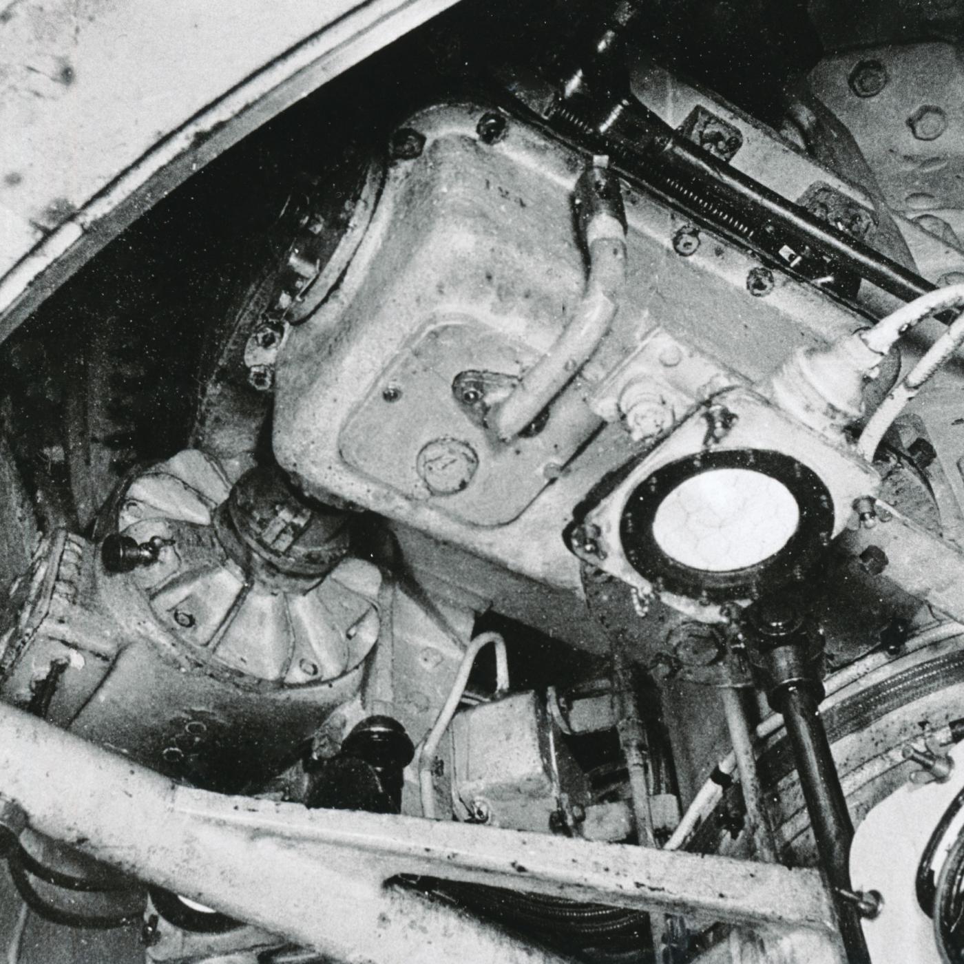 Ligne Maginot - HACKENBERG - A19 - (Ouvrage d'artillerie) - Moteur et réducteur pour la rotation de la tourelle - Inconnu