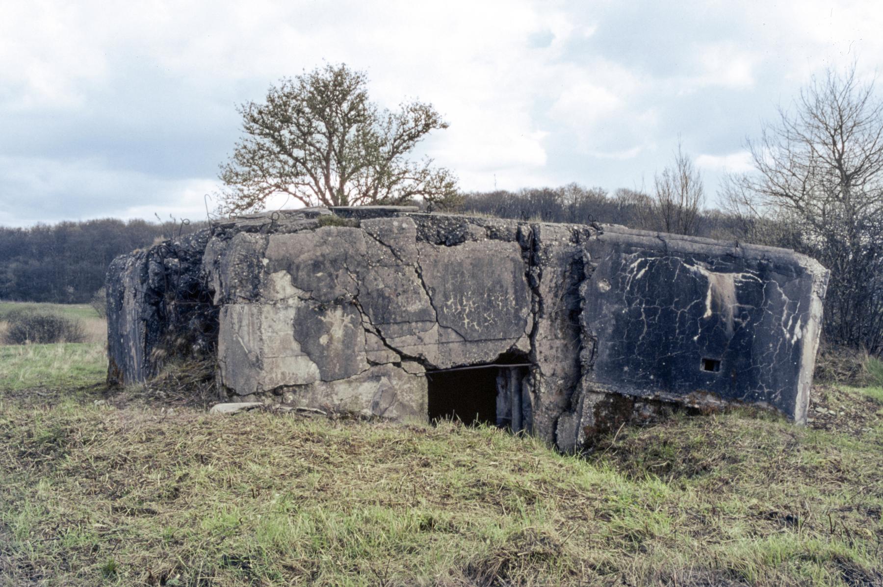 Ligne Maginot - C15N - LA BARRIERE 1 - (Blockhaus pour canon) - L'entrée du materiel - MANSUY Michel