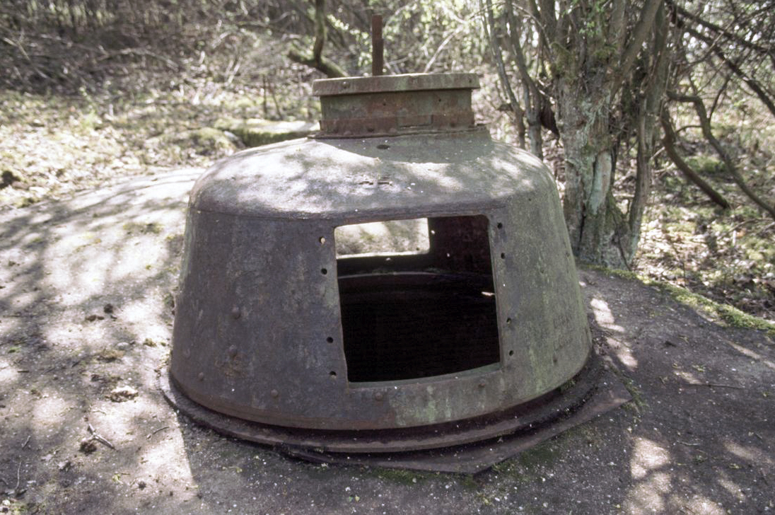 Ligne Maginot - NONNENWALD 1 - (Blockhaus pour arme infanterie) - Tourelle FT  - ammagsdr