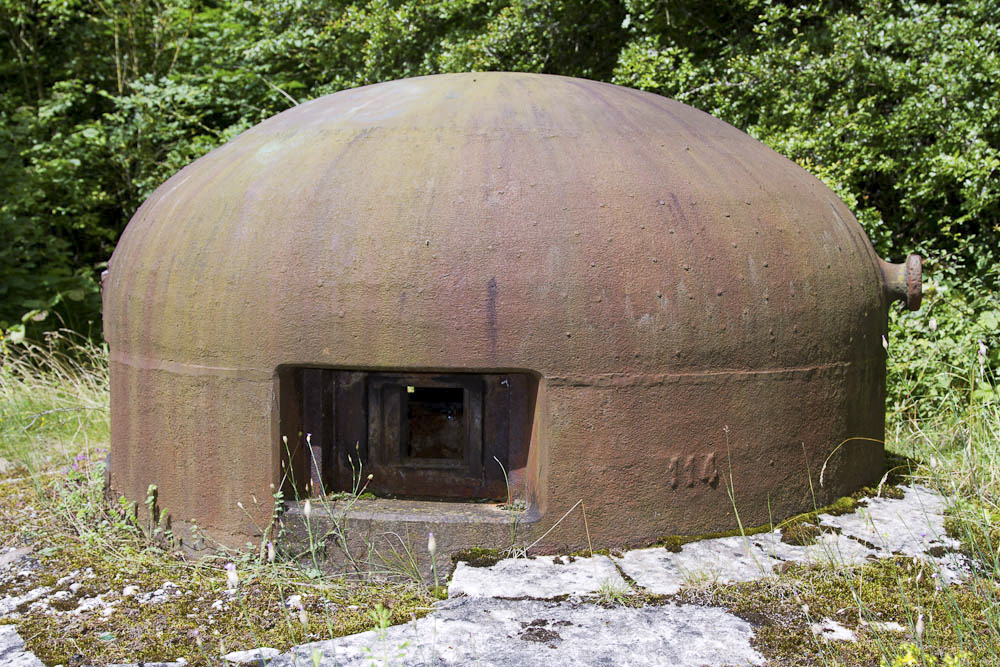 Ligne Maginot - BILLIG - A18 - (Ouvrage d'artillerie) - Entrée mixte
Cloche GFM : noter le marquage '114'