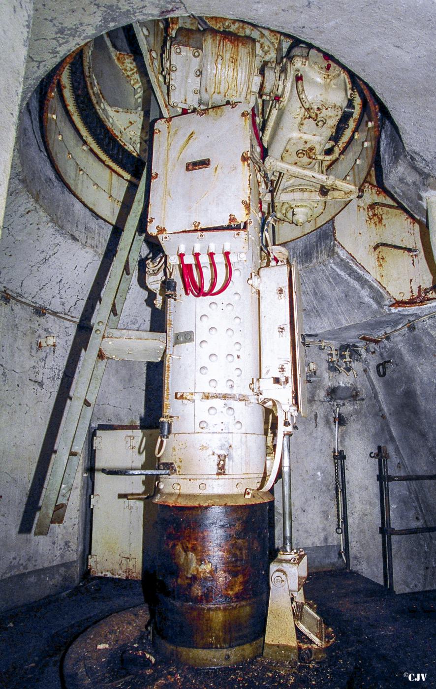 Ligne Maginot - BILLIG - A18 - (Ouvrage d'artillerie) - Bloc 2
Tourelle de mitrailleuses