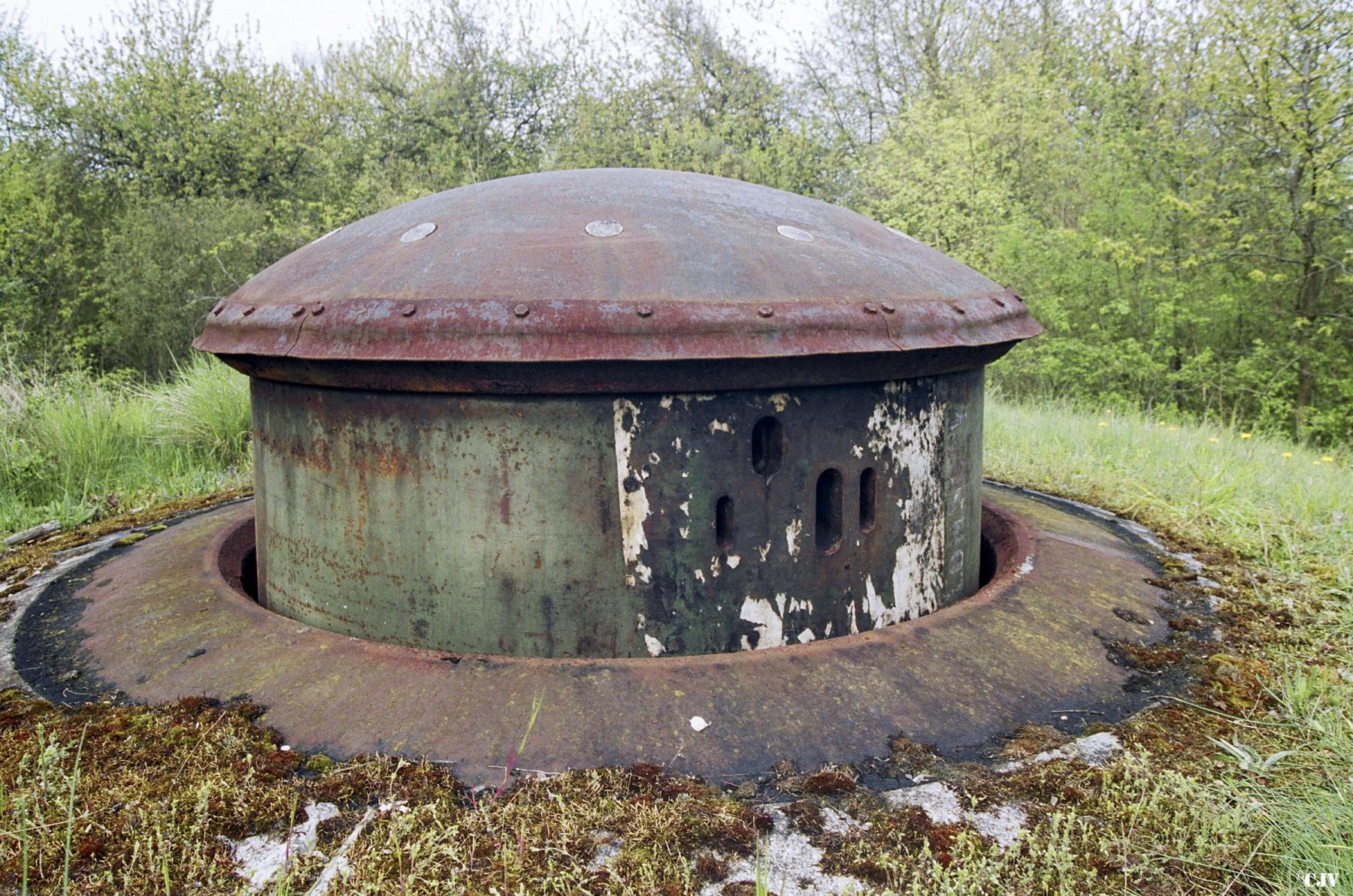Ligne Maginot - BILLIG - A18 - (Ouvrage d'artillerie) - Bloc 2
La tourelle de mitrailleuses