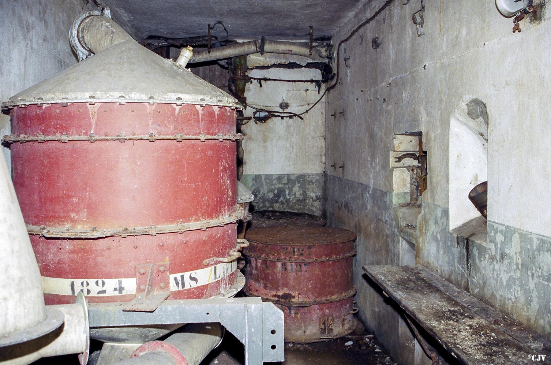 Ligne Maginot - BILLIG - A18 - (Ouvrage d'artillerie) - Bloc 3
Le filtre - Lia VERMEULEN