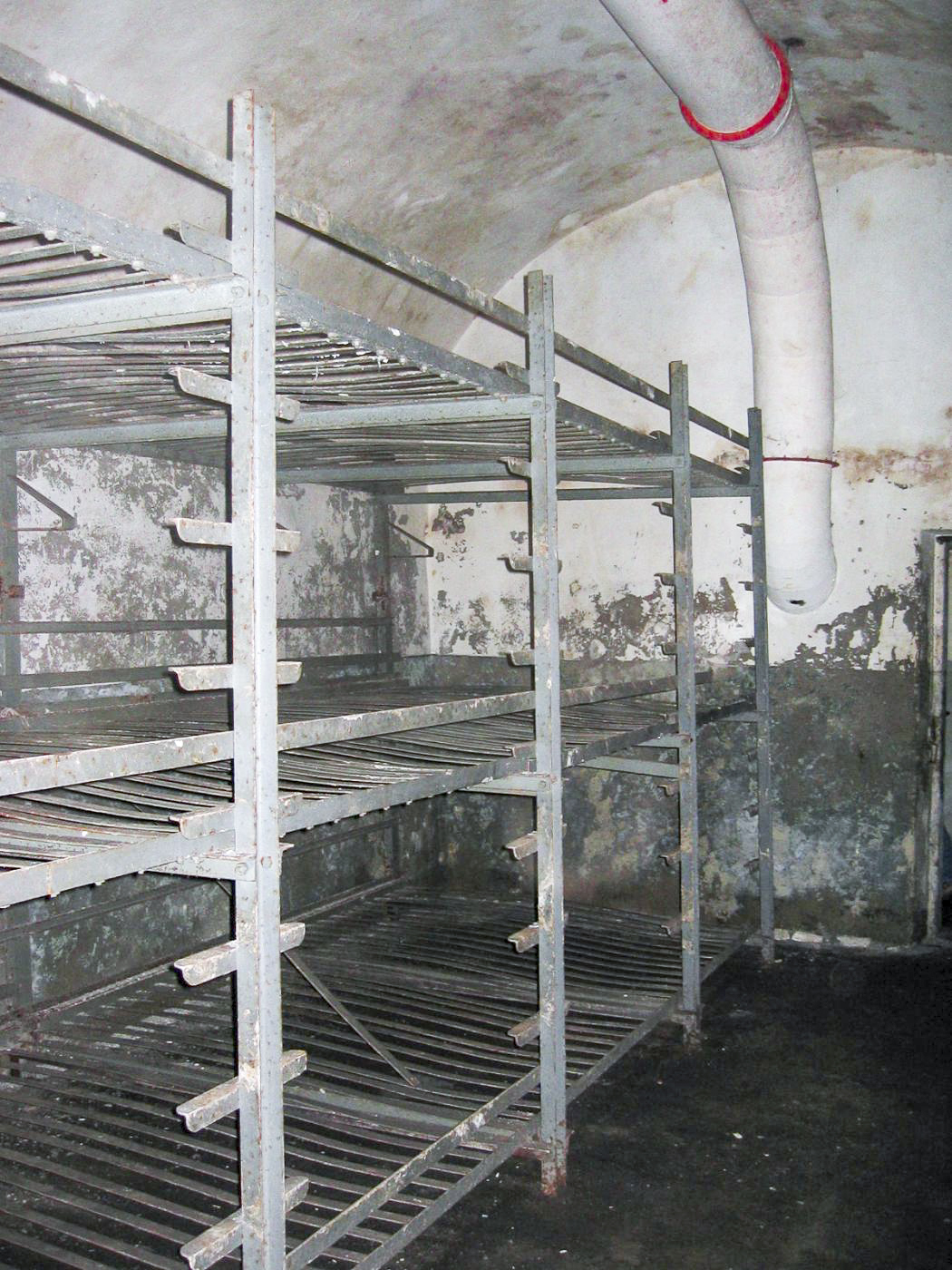 Ligne Maginot - BILLIG - A18 - (Ouvrage d'artillerie) - Caserne
Chambre de troupe - Michel Teiten