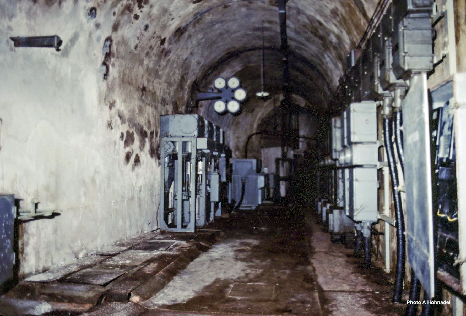 Ligne Maginot - BILLIG - A18 - (Ouvrage d'artillerie) - Le poste de transformation HT et le tableau électrique général de l'ouvrage - Alain Hohnadel