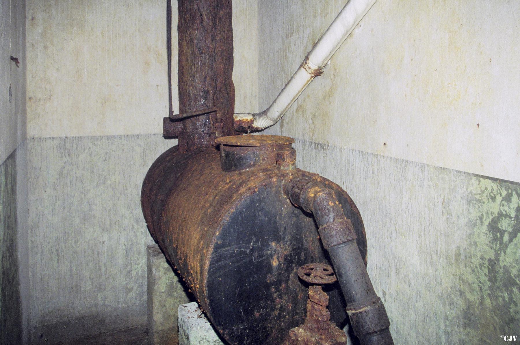 Ligne Maginot - BILLIG - A18 - (Ouvrage d'artillerie) - Bloc 7
La fosse septique de la latrine ASEPTA du bloc