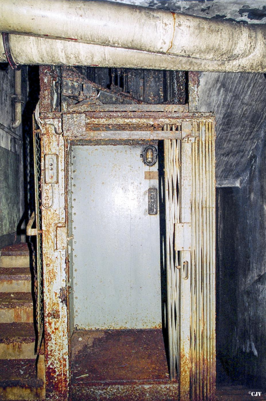 Ligne Maginot - BILLIG - A18 - (Ouvrage d'artillerie) - Bloc 6
Monte-charge
 - Lia VERMEULEN