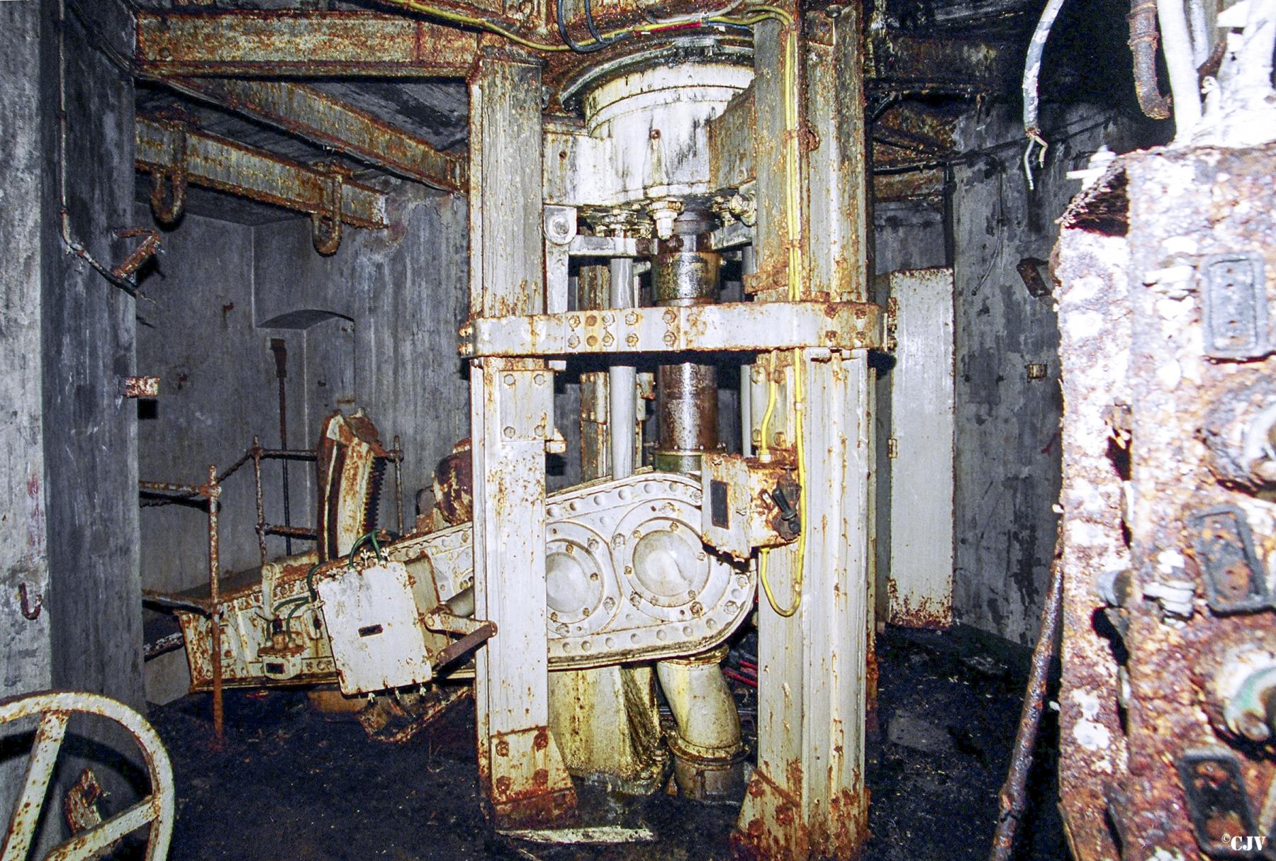 Ligne Maginot - BILLIG - A18 - (Ouvrage d'artillerie) - Bloc 6
Tourelle de mortiers de 81 mm