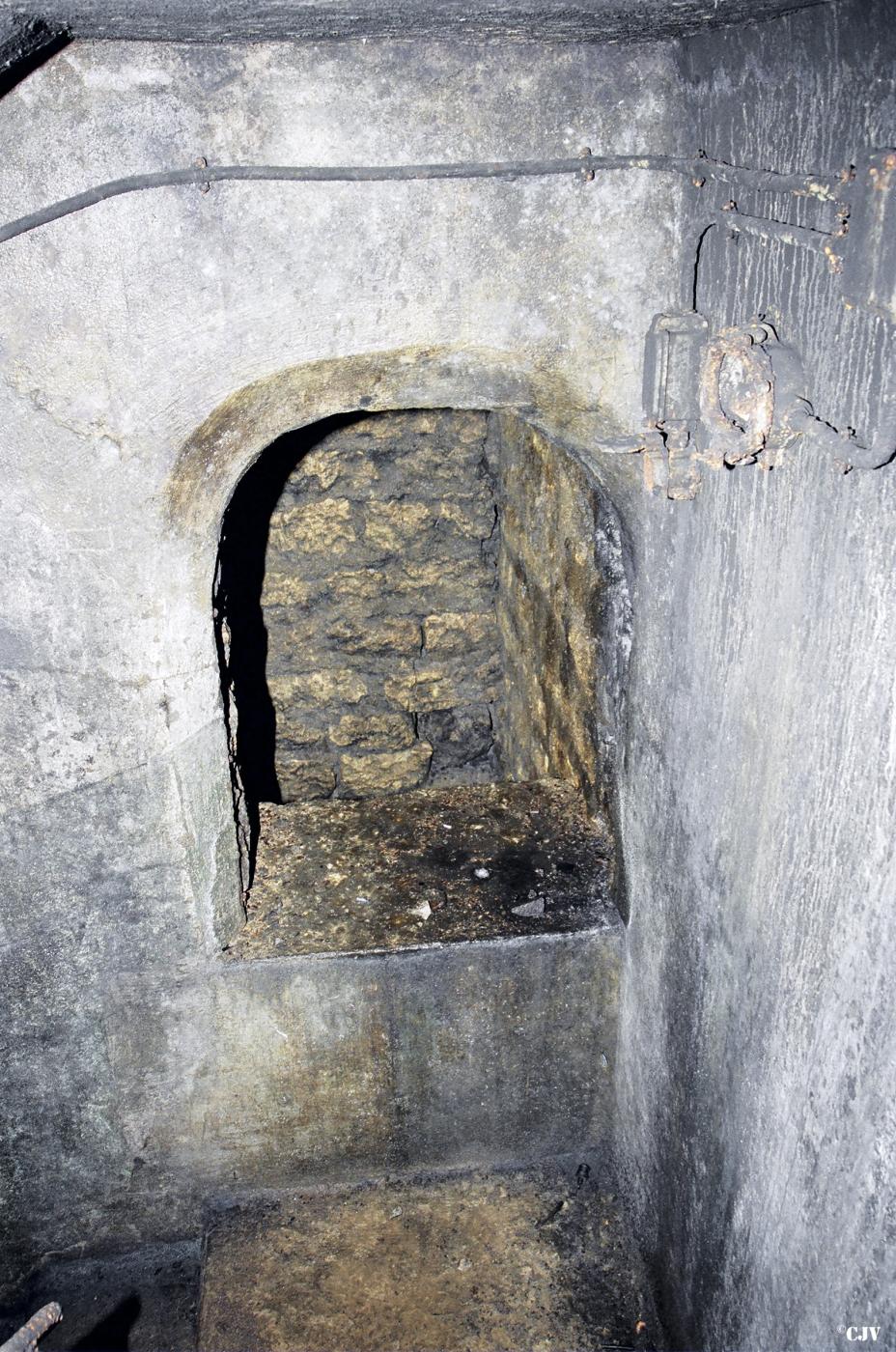 Ligne Maginot - BILLIG - A18 - (Ouvrage d'artillerie) - Bloc 5
Passage vers la cage d'escalade - Lia VERMEULEN