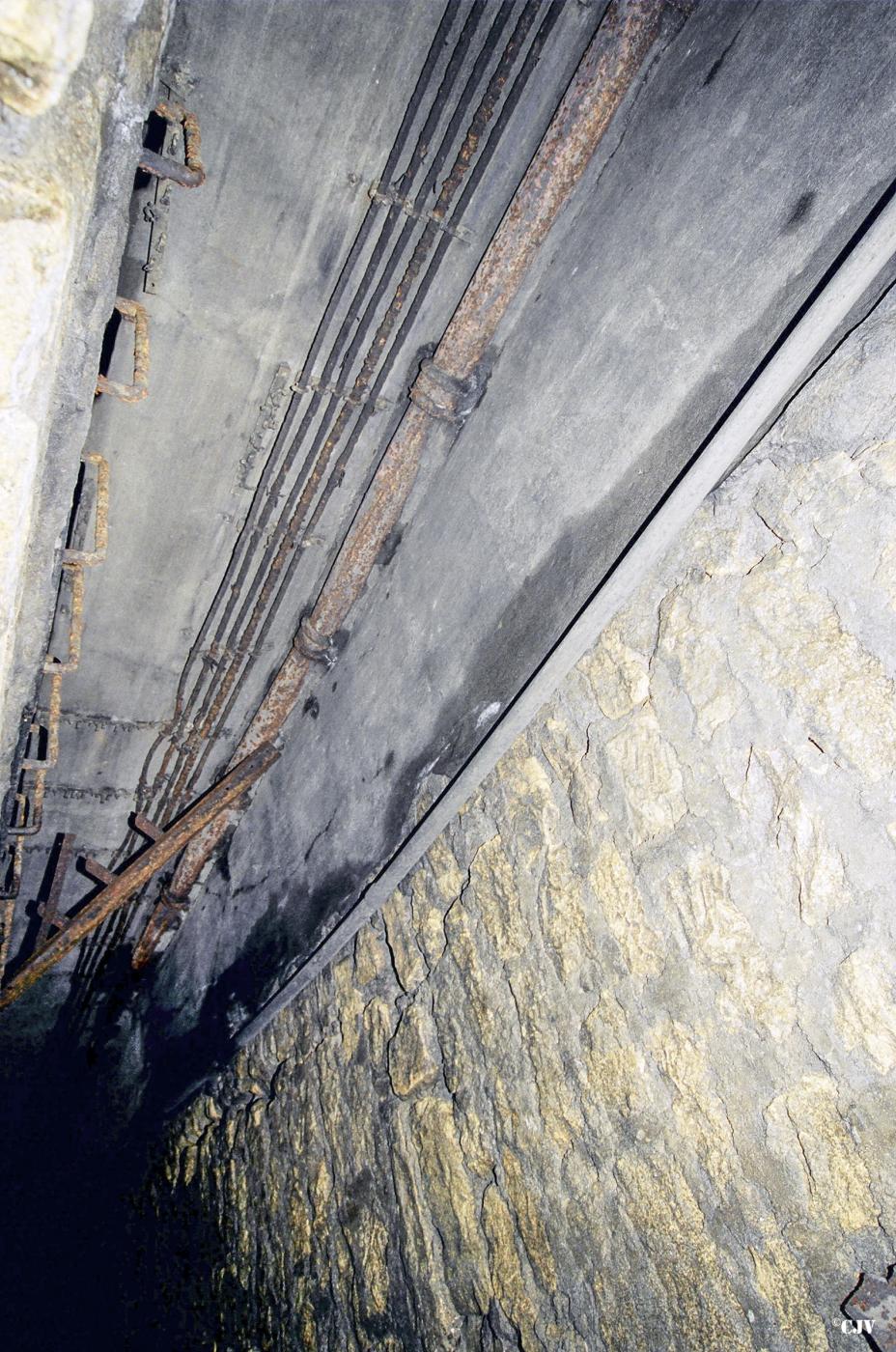 Ligne Maginot - BILLIG - A18 - (Ouvrage d'artillerie) - Bloc 5
Cage d'escalade à coté de la cage du monte-charge - Lia VERMEULEN