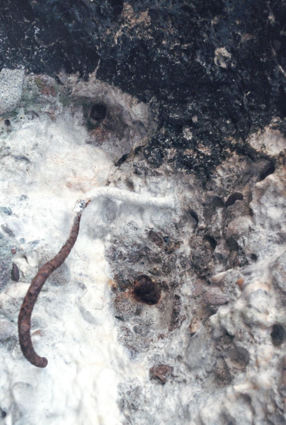 Ligne Maginot - CALVAIRE 7 - (Blockhaus pour canon) - Impacts  - MANSUY Michel