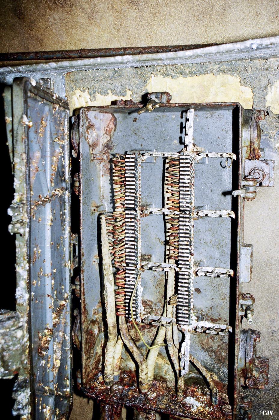 Ligne Maginot - BILLIG - A18 - (Ouvrage d'artillerie) - Entrée des cables - Lia VERMEULEN