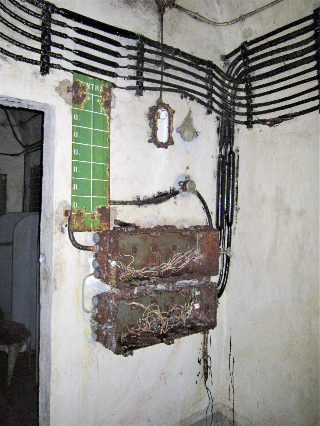 Ligne Maginot - LAVOIR - (Ouvrage d'artillerie) - Central téléphonique du PC