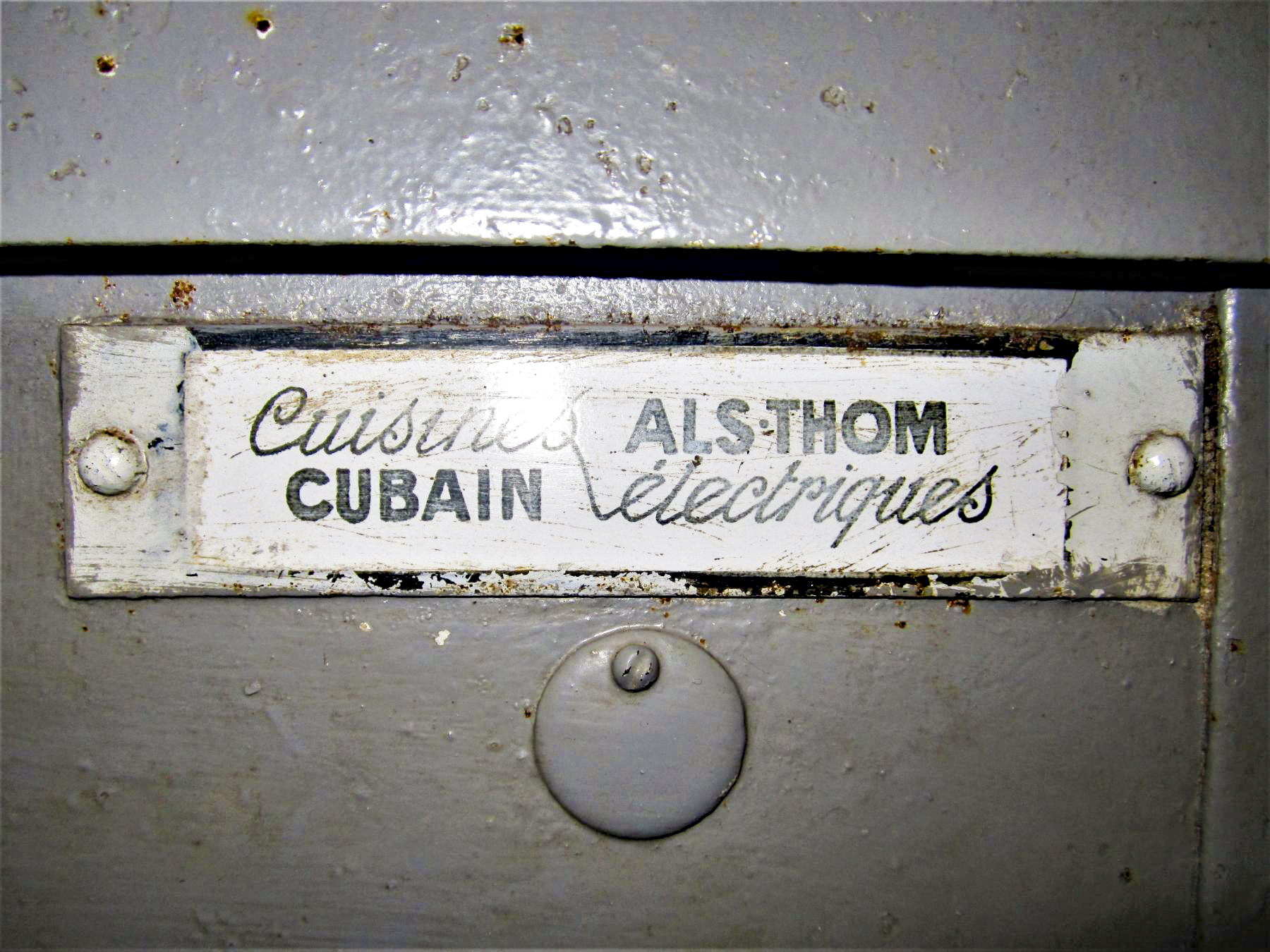 Ligne Maginot - FOUR A CHAUX - FAC - (Ouvrage d'artillerie) - Four électrique Als.Thom-Cubain
Plaque constructeur