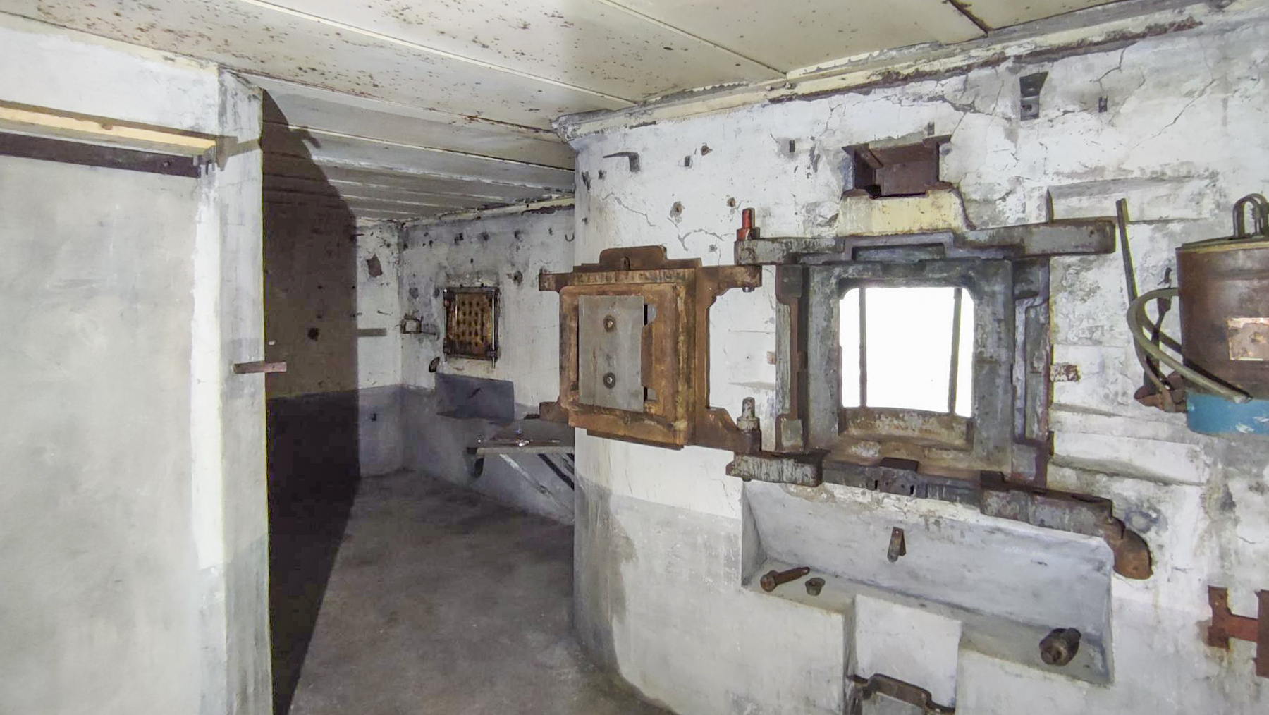 Ligne Maginot - 22/3 - GERSTHEIM - (Casemate d'infanterie - Double) - Chambre de tir Sud  - Gael Jego