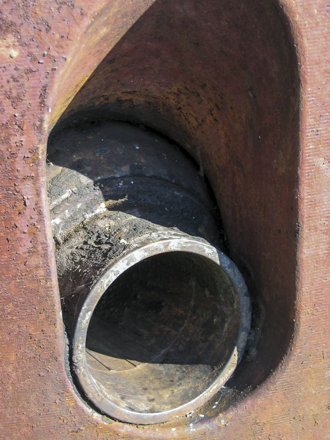 Ligne Maginot - METRICH - A17 - (Ouvrage d'artillerie) - Bloc 11
Embrasure d'un des deux lance-bombes de 135 de la tourelle - Michel Teiten