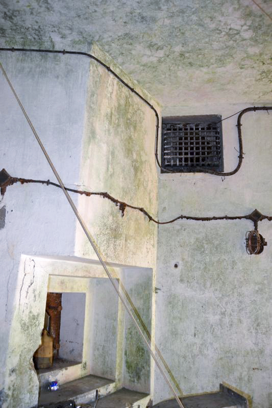 Ligne Maginot - KOBENBUSCH  - A13 - (Ouvrage d'artillerie) - Entrée munitions
Prise d'air en régime gazé et premier créneau de défense intérieure.