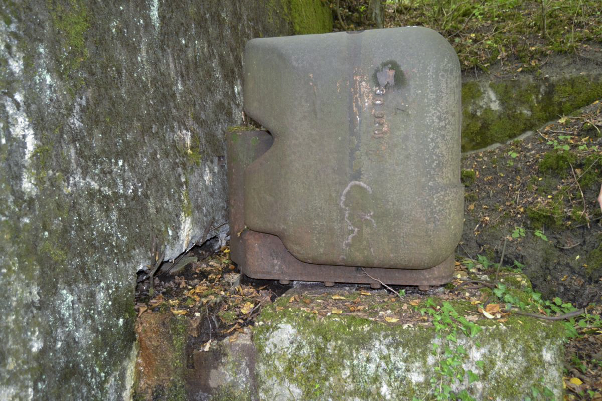 Ligne Maginot - KOBENBUSCH  - A13 - (Ouvrage d'artillerie) - Bloc 2
Projecteur blindé (détail)