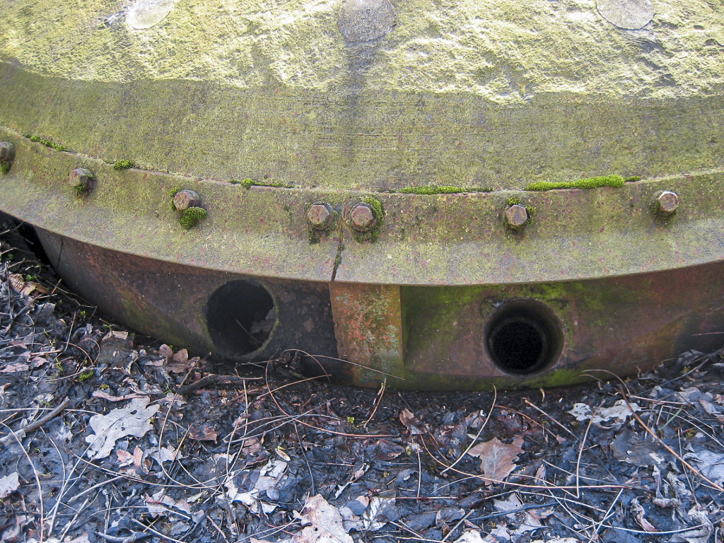 Ligne Maginot - KOBENBUSCH  - A13 - (Ouvrage d'artillerie) - Bloc 6
Embrasures de la tourelle de 81 - Michel Teiten